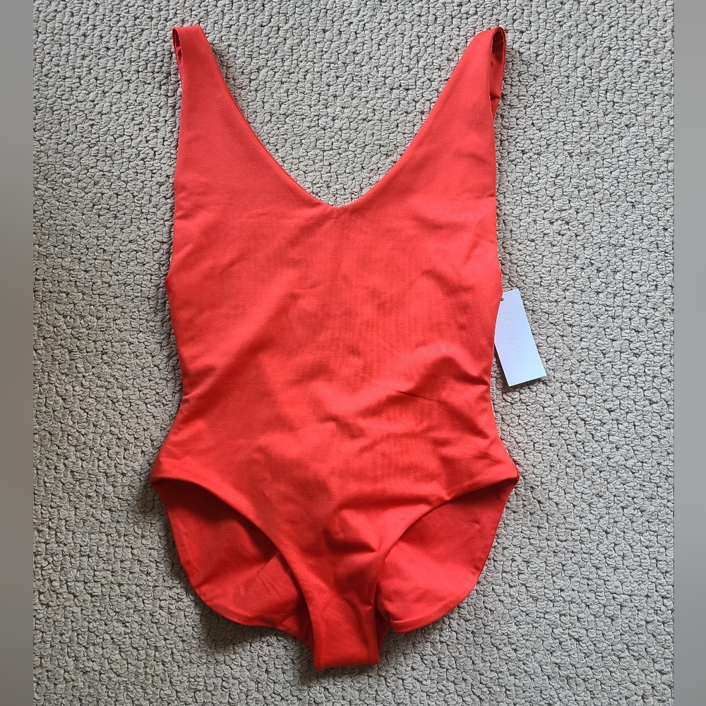 Londre Minimalist Swimsuit